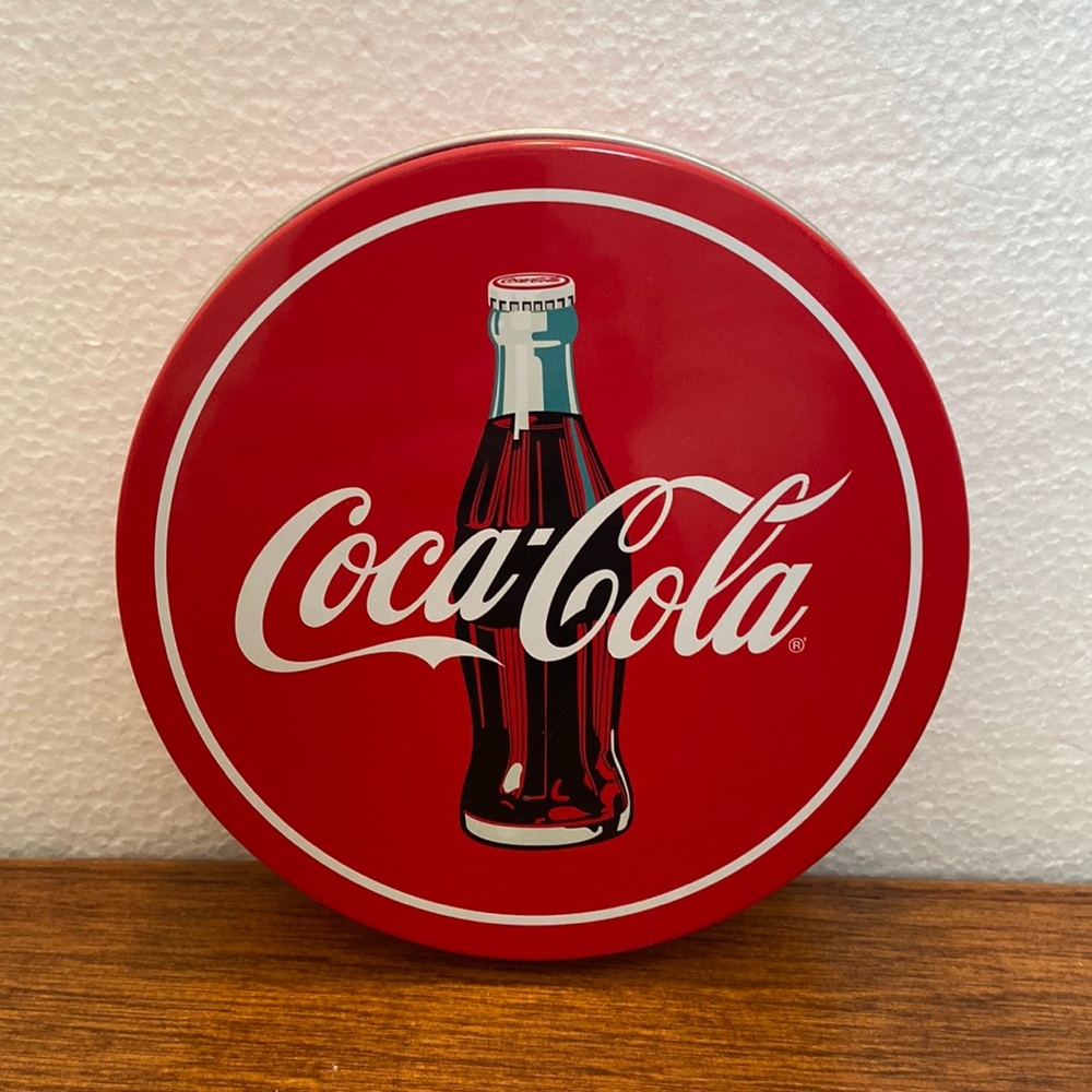 NWOT Coca Cola Collectable Tin.